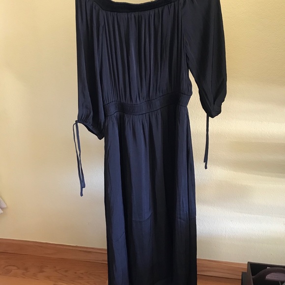 Dress - Picture 3 of 7